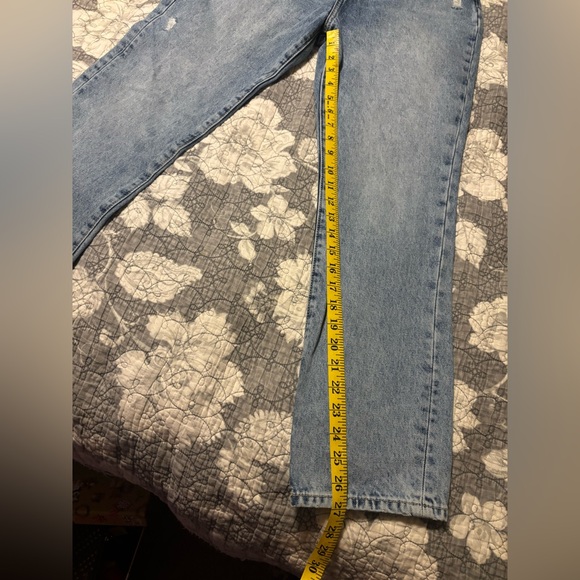 Lovers + Friends NWT Classic Blue Straight Leg Jeans - Picture 11 of 13